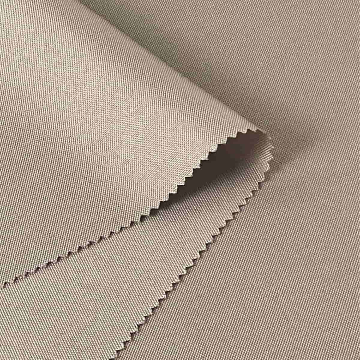 Venkovní funkční tkanina z recyklovaného polyesteru